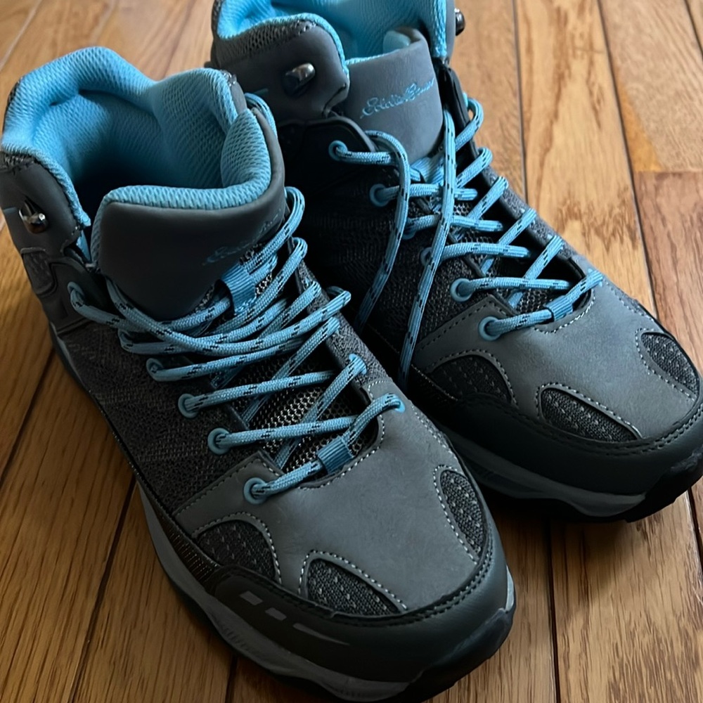 NWT Eddie Bauer women’s hiking boots